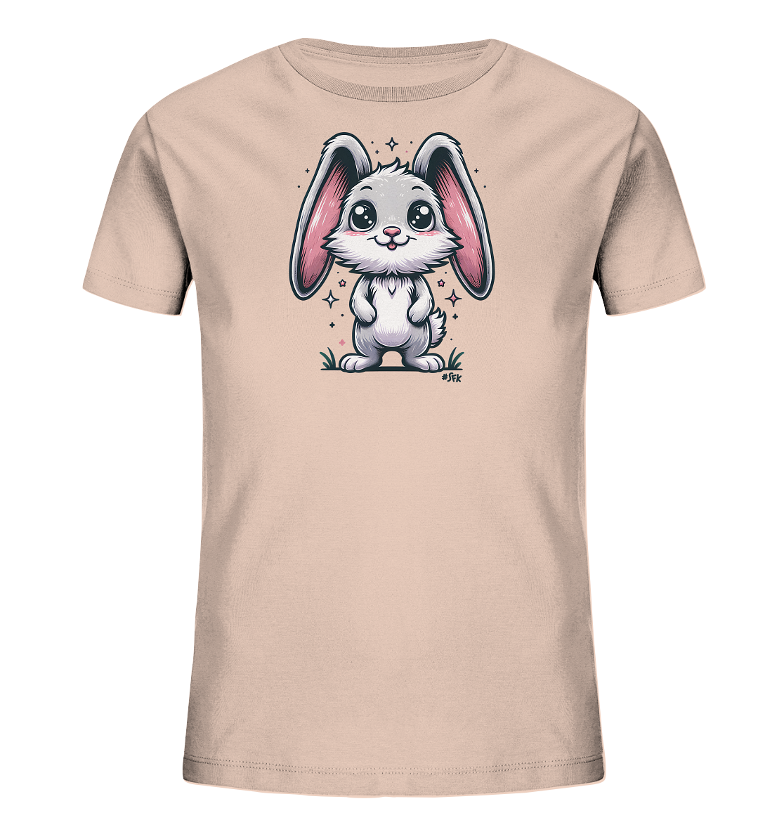 Onlineshop Shirts fuer Kinder - Das Bild zeigt ein hellrosa Kinder-T-Shirt mit einem niedlichen Cartoon-Hasenmotiv auf der Vorderseite. Der Hase ist grau und weiss mit grossen rosa Ohren und steht in gruenem Gras, umgeben von kleinen Sternen. Er hat grosse, glaenzende Augen und einen freundlichen Gesichtsausdruck. Das Design ist verspielt und ansprechend fuer Kinder.