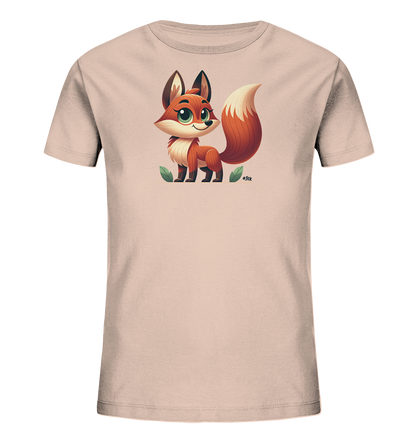 Onlineshop Shirts fuer Kinder - Auf diesem Bild ist ein beiges Kinder-T-Shirt zu sehen, das mit einer Illustration eines suessen Fuchses bedruckt ist. Der Cartoon-Fuchs hat hellbraunes Fell, grosse gruene Augen und einen buschigen, orangefarbenen Schwanz. Er ist in einer freundlichen Pose dargestellt und von Blaettern umrahmt. Das Design ist ansprechend fuer Kinder.