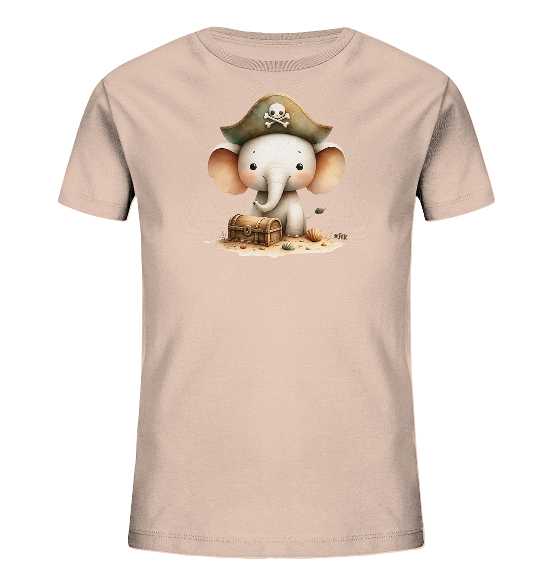 Onlineshop Shirts fuer Kinder - Das Bild zeigt ein hellrosa Kinder-T-Shirt mit einer entzueckenden Illustration eines kleinen Elefanten. Der Elefant traegt einen Piratenhut mit Totenkopf und sitzt auf sandigem Boden. Neben ihm liegt eine hoelzerne Schatztruhe, umgeben von Muscheln und kleinen Pflanzen. Das Design hat ein verspieltes Piraten-Thema.