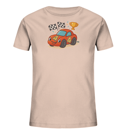 Onlineshop Shirts fuer Kinder - Das Bild zeigt ein hellbeiges Kinder-T-Shirt mit einem farbenfrohen Druck auf der Vorderseite. Das Motiv stellt ein laechelndes orangefarbenes Rennauto mit der Nummer 4 dar, umgeben von zwei Zielflaggen und einem goldenen Pokal. Kleine, bunte Konfetti-Elemente ergaenzen das froehliche Design. Das T-Shirt wirkt verspielt und ist ideal fuer kleine Rennfahrer-Fans.