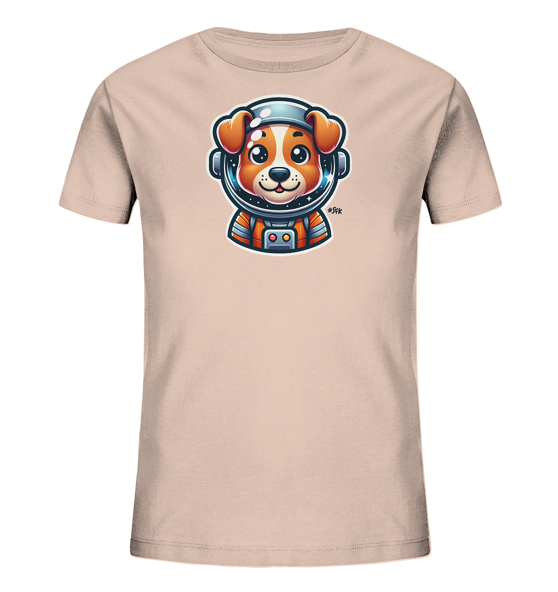 Onlineshop Shirts fuer Kinder - Das T-Shirt hat eine helle, pfirsichfarbene oder beige Faerbung. Darauf ist eine Illustration eines freundlichen Cartoon-Hundes im Raumanzug zu sehen. Der Hund traegt einen glaenzenden Helm, der das Universum spiegelt, und hat ein liebevolles Laecheln. Das Design ist detailreich und farbenfroh, ideal fuer kleine Weltraum-Fans.