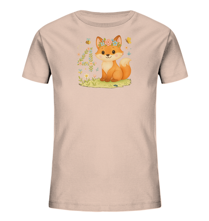 Onlineshop Shirts fuer Kinder - Das Bild zeigt ein hellrosafarbenes T-Shirt fuer Kinder mit einem entzueckenden Motiv. Ein kleiner Fuchs mit Blumenkranz sitzt auf einer Wiese neben der Zahl 4, die aus Ranken und Blueten besteht. Umgeben sind sie von Blumen, einer Biene und einem Schmetterling. Das Design wirkt verspielt und freundlich, ideal fuer kleine Naturfreunde.