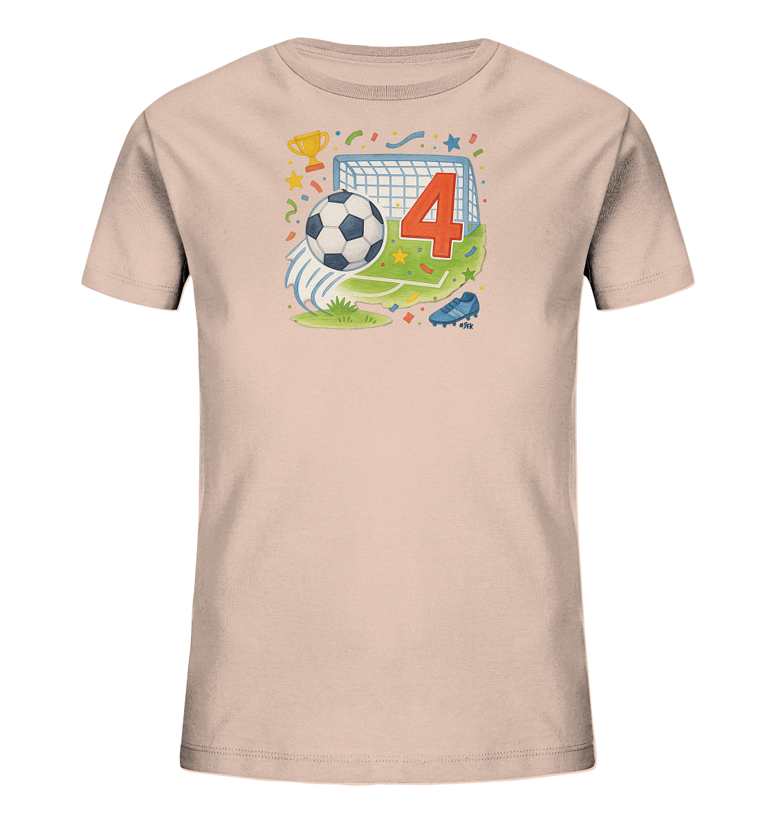 Onlineshop Shirts fuer Kinder - Dieses hellbeige T-Shirt zeigt ein farbenfrohes Fussballmotiv. Im Zentrum des Designs stehen ein Fussballtor, ein Ball und eine grosse rote Zahl '4'. Das Bild ist mit einer Trophaee, einem Fussballschuh und festlichem Konfetti verziert. Die Illustration hat einen spielerischen und lebhaften Stil.