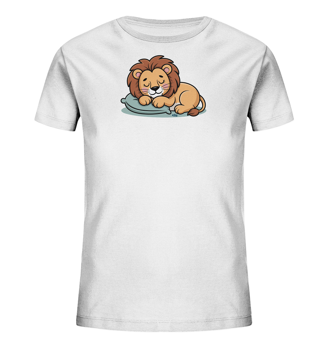 Onlineshop Shirts fuer Kinder - Das Bild zeigt ein weisses Kinder-T-Shirt mit einem niedlichen Aufdruck auf der Vorderseite. Darauf ist ein schlafender Loewe abgebildet, der gemuetlich auf einem hellblauen Kissen liegt. Der Loewe hat braunes Fell und eine volle Maehne, seine Augen sind sanft geschlossen. Das Design wirkt beruhigend und kinderfreundlich.