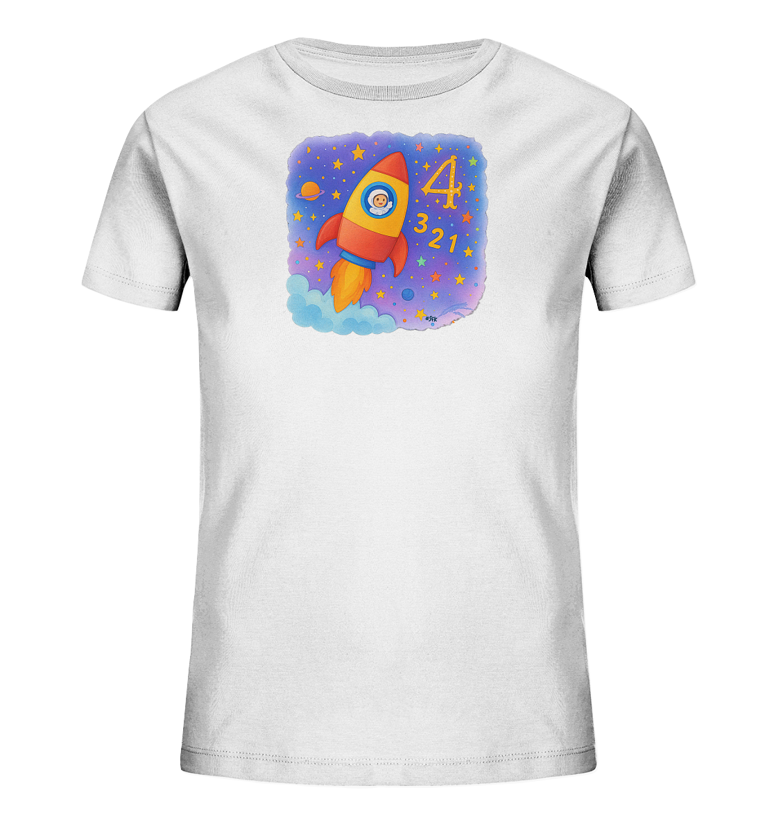 Onlineshop Shirts fuer Kinder - Das weisse T-Shirt ist mit einem farbenfrohen Weltraum-Motiv bedruckt. Eine Rakete steigt vor einem sternenuebersaeten Nachthimmel auf, umgeben von Wolken und Planeten. Rechts neben der Rakete sind die Zahlen 4, 3, 2, 1 vertikal angeordnet. Das Design ist detailreich und laedt zum Traeumen von Abenteuern im All ein.