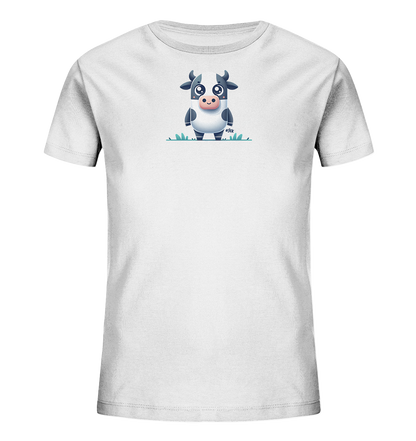 Onlineshop Shirts fuer Kinder - Das Bild zeigt ein weisses Kinder T-Shirt. Auf der Vorderseite ist eine niedliche Comic-Illustration einer Kuh zu sehen. Die Kuh hat grosse, freundliche Augen und steht auf stilisiertem blauen Gras. Das Design ist schlicht und kindgerecht.