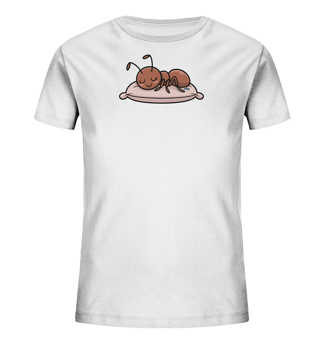 Onlineshop Shirts fuer Kinder - Das Bild zeigt ein weisses Kinder-T-Shirt mit einem niedlichen Aufdruck. Eine braune Cartoon-Ameise liegt entspannt mit geschlossenen Augen auf einem hellrosa Kissen. Das Design wirkt friedlich und suess, ideal fuer Kinder.