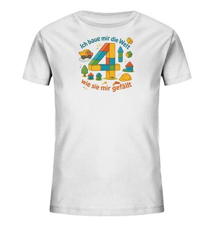 Onlineshop Shirts fuer Kinder - Das weisse T-Shirt zeigt eine grosse, bunte Vier, gestaltet aus Bausteinen. Um die Zahl herum sind spielerische Elemente wie ein Bagger, Haeuser und Baukloetze abgebildet. Der Aufdruck hat das Thema Bauen und ist farbenfroh im Cartoon-Stil gehalten. Es ist ein ideales Motiv fuer Kinder, die gerne konstruieren.