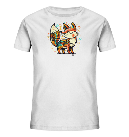 Onlineshop Shirts fuer Kinder - Das Bild zeigt ein weisses Kinder T-Shirt mit einer farbenfrohen Illustration eines Fuchses auf der Vorderseite. Der Fuchs ist stilisiert und mit detailreichen Mustern in warmen Toenen wie Orange, Gelb und Tuerkis gestaltet. Um das Motiv herum sind bunte Kreise, Sterne und Punkte verteilt, die dem Design einen verspielten Charakter verleihen. Das T-Shirt hat einen klassischen Rundhalsausschnitt und kurze Ärmel.