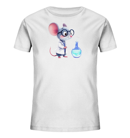 Onlineshop Shirts fuer Kinder - Das Bild zeigt ein weisses Kinder-T-Shirt mit einem niedlichen Comic-Motiv. Darauf ist eine Maus zu sehen, die eine weisse Laborkittel und eine Brille traegt. Sie blickt auf einen Kolben mit einer sprudelnden blauen Fluessigkeit, aus der Dampf aufsteigt. Das Design vermittelt einen spielerischen und wissbegierigen Charakter.