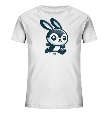 Onlineshop Shirts fuer Kinder - Das Bild zeigt ein weisses Kinder T-Shirt mit einem Motiv eines springenden Cartoon-Hasen auf der Vorderseite. Der Hase ist in dunklen und hellen Blautoenen gehalten, hat grosse Ohren und Kulleraugen. Er ist in einer dynamischen Pose dargestellt, als wuerde er gerade springen oder rennen. Das Design wirkt froehlich und verspielt, ideal fuer Kinderkleidung.
