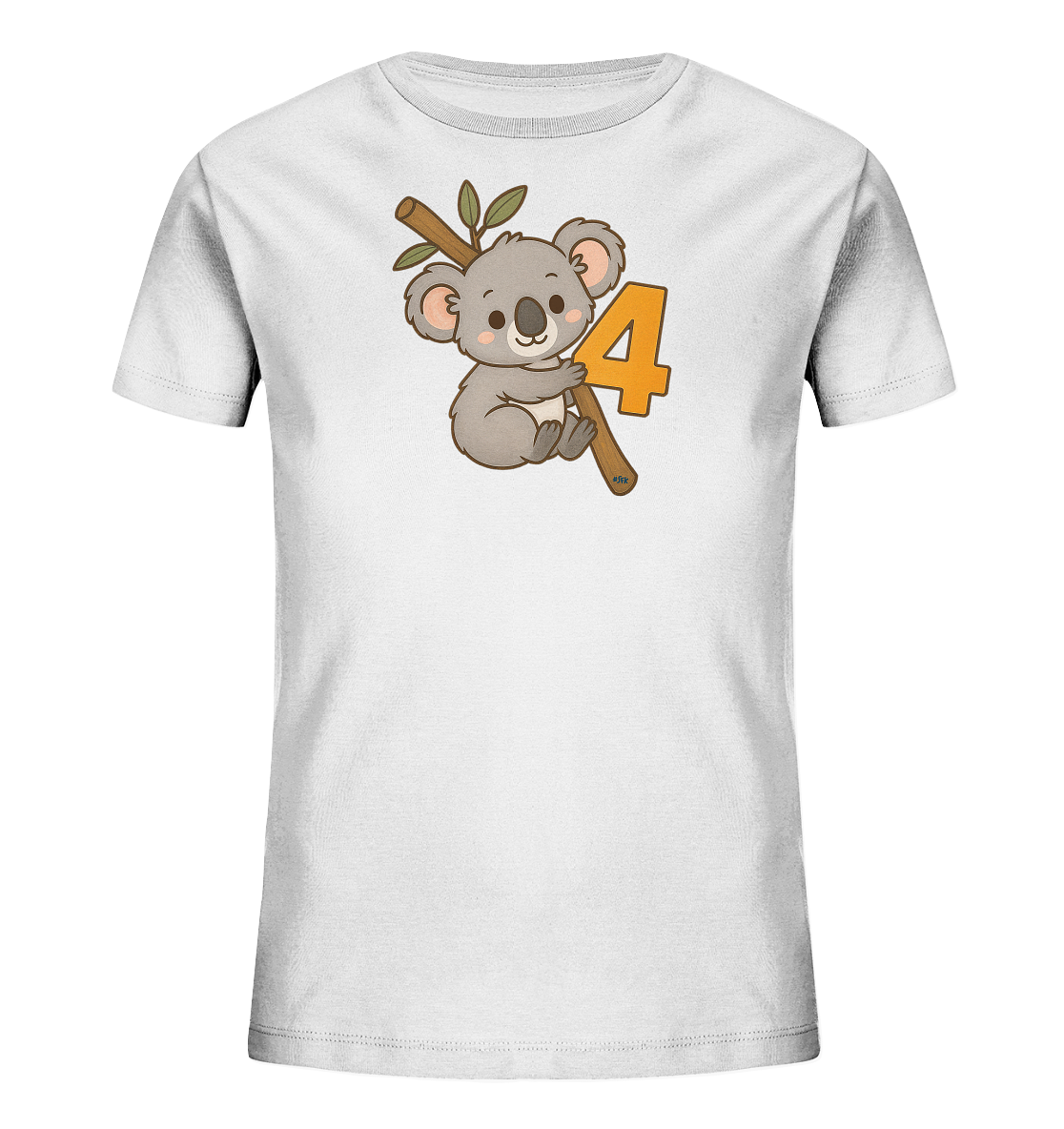 Onlineshop Shirts fuer Kinder - Das Bild zeigt ein weisses T-Shirt fuer Kinder mit einem niedlichen Druck auf der Vorderseite. Ein freundlich aussehender Cartoon-Koala klammert sich an einen braunen Ast mit gruenen Blaettern. Direkt daneben ist die grosse, orangefarbene Zahl '4' abgebildet. Das Motiv verleiht dem Shirt einen verspielten Charakter.