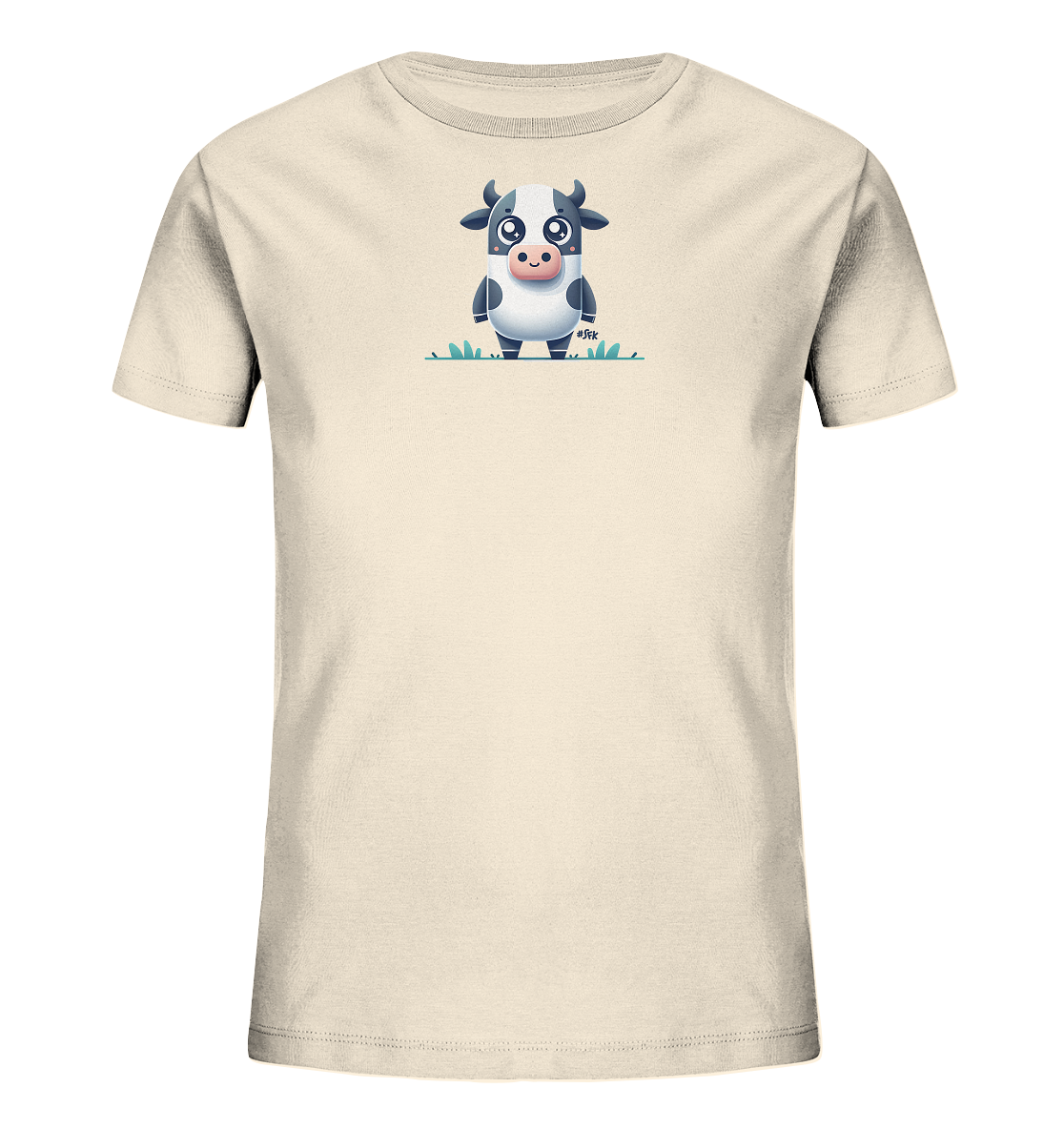 Onlineshop Shirts fuer Kinder - Das Bild zeigt ein cremefarbenes T-Shirt fuer Kinder mit einem niedlichen Cartoon-Motiv. Eine freundliche schwarz-weisse Kuh mit grossen Augen und rosa Nase steht auf einer gruenen Wiese. Das Design ist zentral auf der Vorderseite platziert und verleiht dem Shirt einen froehlichen Look.
