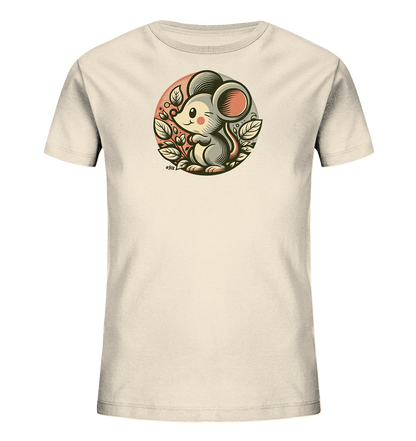 Onlineshop Shirts fuer Kinder - Das Bild zeigt ein beigefarbenes Kinder-T-Shirt mit einem runden Grafikdruck auf der Vorderseite. Zu sehen ist eine niedliche, cartoonartige Maus mit grossen Ohren, die zwinkernd und laechelnd sitzt. Die Maus ist von stilisierten Blaettern umgeben und innerhalb eines gestreiften Kreises platziert. Das Design wirkt verspielt und naturverbunden.