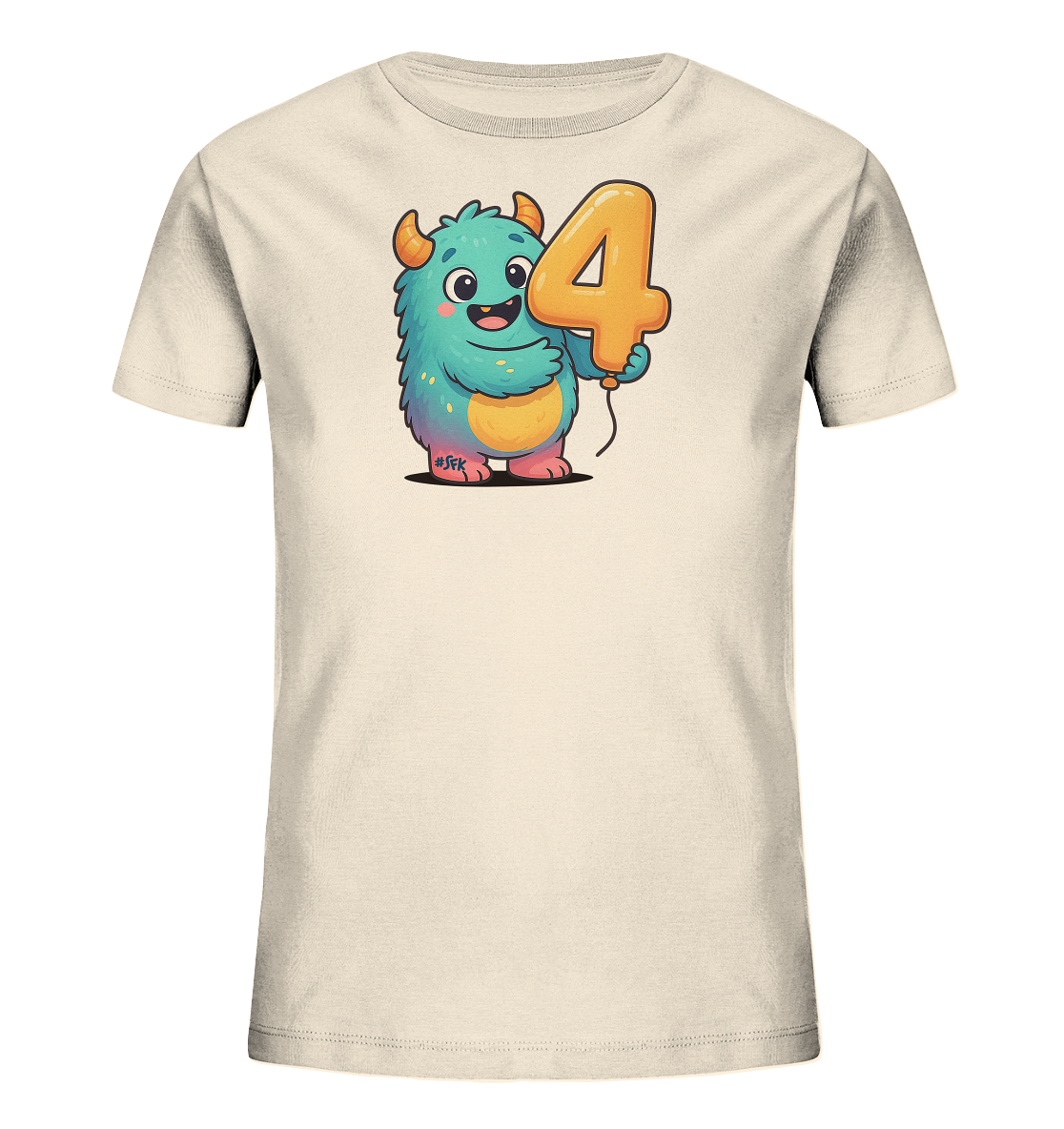 Onlineshop Shirts fuer Kinder - Das Bild zeigt ein cremefarbenes Kinder-T-Shirt mit einem farbenfrohen Monster-Motiv auf der Vorderseite. Das suesse, tuerkisfarbene Monster hat orangefarbene Hoerner und haelt einen grossen, orangen Ballon in Form der Zahl vier. Das Design ist verspielt gestaltet und spricht Kinder an.