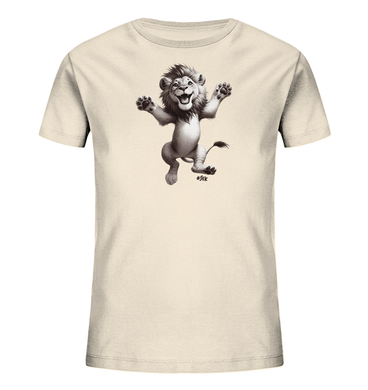 Onlineshop Shirts fuer Kinder - Das Bild zeigt ein helles Kinder-T-Shirt mit einer Illustration eines froehlichen Zeichentrick-Loewen. Der Loewe springt mit ausgestreckten Armen und breitem Laecheln. Das Motiv in Grautoenen verleiht dem Shirt einen verspielten Charakter.