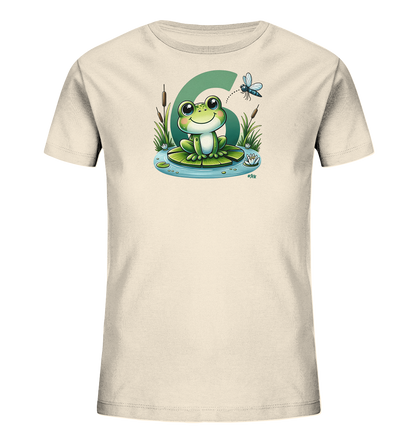 Onlineshop Shirts fuer Kinder - Das Bild zeigt ein cremefarbenes T-Shirt fuer Kinder mit einem froehlichen Motiv. Darauf ist ein laechelnder Frosch auf einem Seerosenblatt im Wasser abgebildet. Im Hintergrund ist die Zahl 6 zusammen mit Schilfgras und einer Libelle zu sehen. Das verspielte Design eignet sich hervorragend fuer kleine Entdecker.