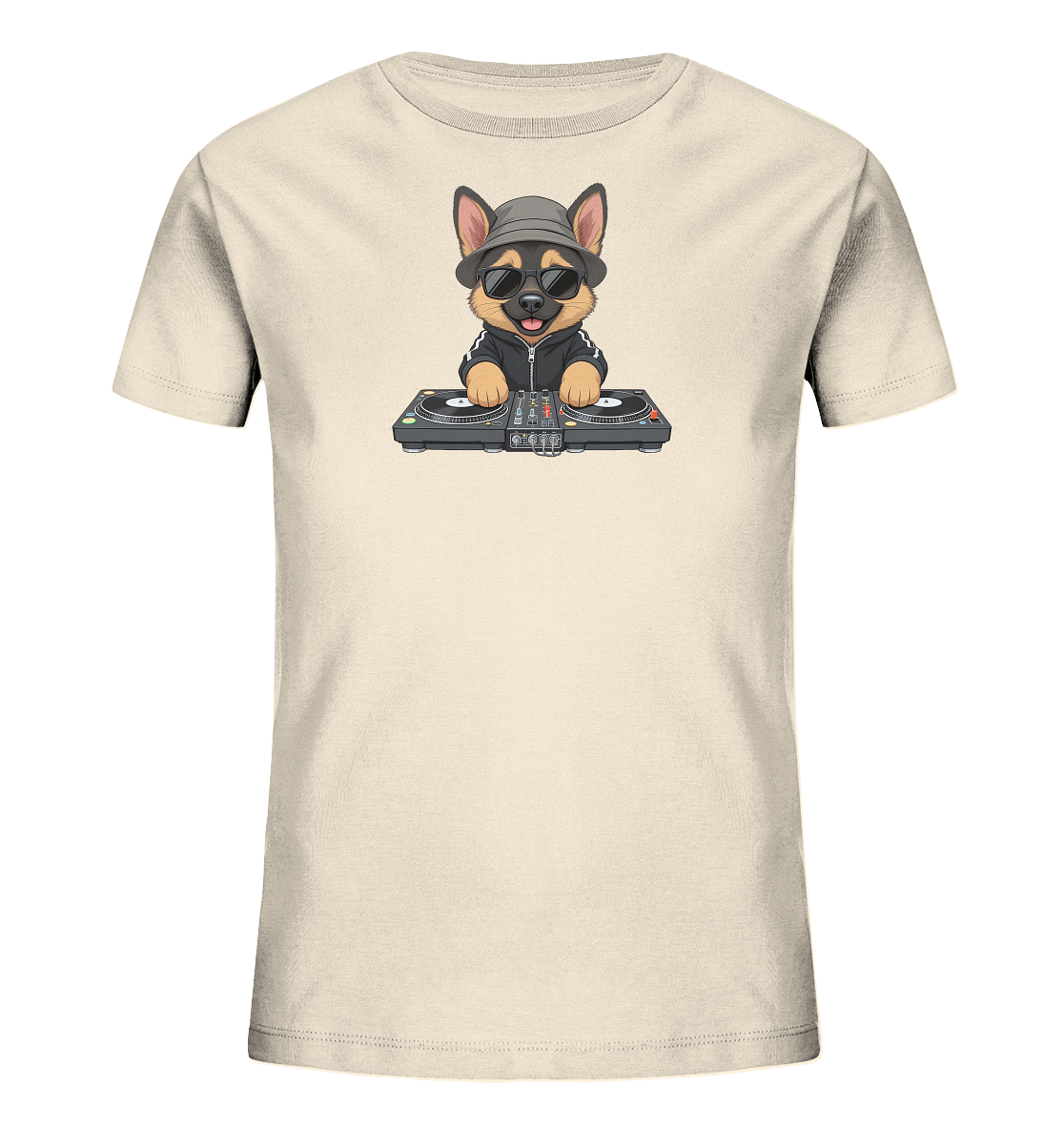 Onlineshop Shirts fuer Kinder - Das Bild zeigt ein beiges Kinder-T-Shirt mit einem laessigen Motiv eines Hundes als DJ. Der Hund traegt einen Hut und Sonnenbrille und steht vor einem Mischpult mit zwei Plattenspielern. Seine offene Schnauze und Zunge vermitteln einen froehlichen Ausdruck. Das Design ist modern und ansprechend.