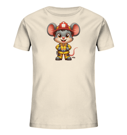 Onlineshop Shirts fuer Kinder - Das Bild zeigt ein cremefarbenes Kinder-T-Shirt mit einem niedlichen Druck. Der Druck stellt eine Cartoon-Maus dar, die eine vollstaendige Feuerwehrmann-Uniform traegt, bestehend aus einem gelben Anzug und einem roten Helm. Die Maus steht aufrecht, hat grosse Ohren und ein froehliches Gesicht. Das Motiv wirkt detailliert und verspielt, passend fuer Kinder.