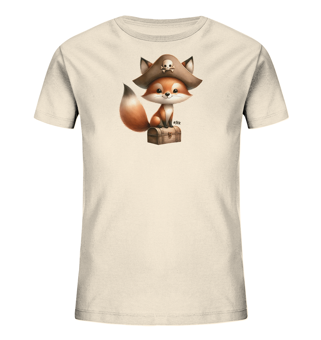 Onlineshop Shirts fuer Kinder - Das Bild zeigt ein hellbeiges Kinder T-Shirt mit einem Aufdruck. Darauf ist ein niedlicher Fuchs abgebildet, der auf einer kleinen Schatztruhe sitzt. Der Fuchs traegt einen braunen Piratenhut mit einem Totenkopfmotiv. Das Design wirkt verspielt und detailreich.