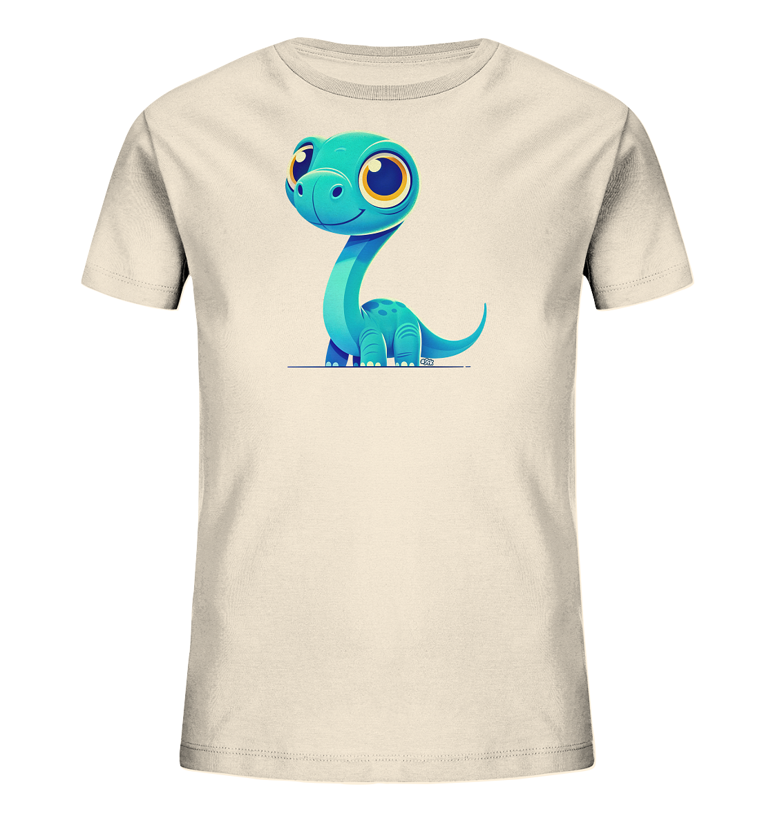 Onlineshop Shirts für Kinder - Das Bild zeigt ein helles (beige/cremefarbenes) Kinder-T-Shirt, das flach auf einem schwarzen Hintergrund liegt. Auf der Vorderseite des Shirts ist eine Illustration eines niedlichen, cartoonhaften Dinosauriers zu sehen. Der Dinosaurier ist hellblau mit dunkleren blauen Flecken auf dem Rücken, hat einen langen Hals, große gelbe Augen und einen freundlichen Ausdruck. Die Illustration ist mittig auf dem T-Shirt platziert und verleiht ihm einen verspielten Charakter.