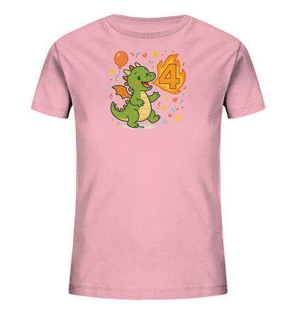 Onlineshop Shirts fuer Kinder - Dieses rosafarbene T-Shirt fuer Kinder zeigt eine froehliche Illustration eines gruenen Cartoon-Drachens. Der Drache laeuft und laechelt, neben ihm steht eine grosse, wie Feuer gestaltete Zahl Vier. Das Design ist ergaenzt durch Elemente wie einen Ballon, Konfetti und Sterne. Es wirkt insgesamt sehr verspielt und feierlich.