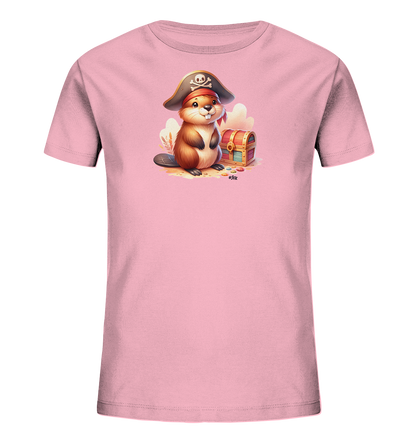 Onlineshop Shirts fuer Kinder - Das Bild zeigt ein hellrosa Kinder-T-Shirt mit einer detailreichen Illustration. Ein niedlicher Biber traegt einen Piratenhut und sitzt neben einer geoeffneten Schatzkiste voller bunter Schaetze. Die Szene ist auf sandigem Grund mit stilisierten Pflanzen im Hintergrund dargestellt. Das Design verleiht dem Shirt einen froehlichen und abenteuerlichen Look.
