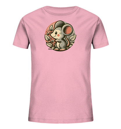 Onlineshop Shirts fuer Kinder - Das Bild zeigt ein rosa Kinder T-Shirt mit einem runden Grafikmotiv auf der Vorderseite. Die Grafik stellt eine suesse, cartoonhafte Maus in Grau mit pinken Ohren dar, die freundlich zwinkernd inmitten von Blaetterranken sitzt. Das Motiv ist in einem Kreis mit gestreiftem Hintergrund platziert. Das Design ist verspielt und ansprechend fuer Kinder.