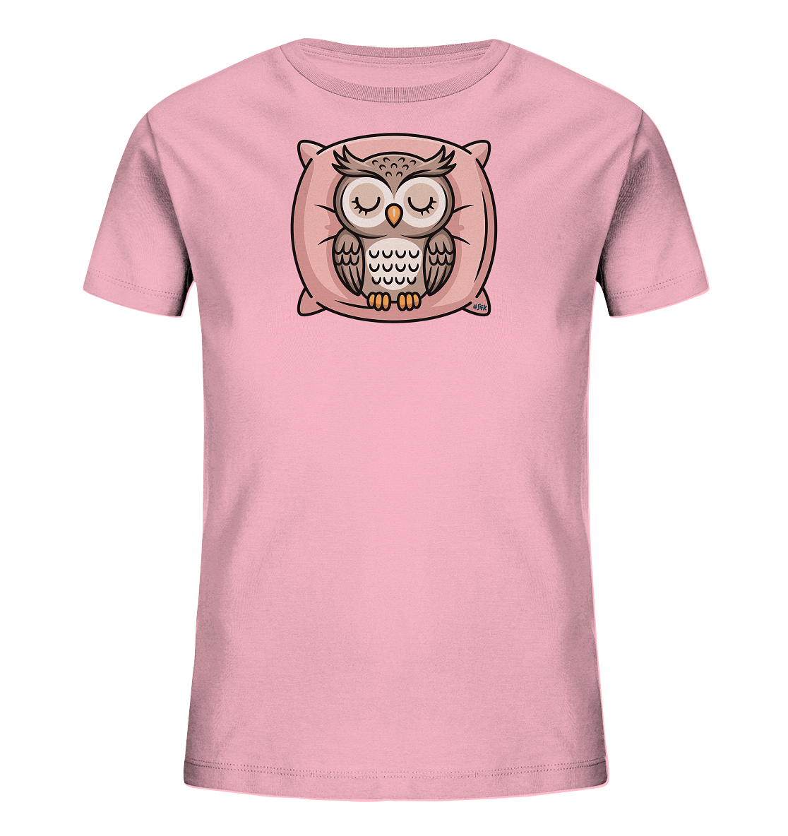 Onlineshop Shirts fuer Kinder - Das Bild zeigt ein rosafarbenes Kinder-T-Shirt mit einem niedlichen Eulenmotiv auf der Vorderseite. Die Eule ist in einer Cartoon-Manier dargestellt, schlafend auf einem passenden rosa Kissen. Ihre Augen sind geschlossen, und sie hat braune sowie beige Federdetails. Das Design verleiht dem Shirt einen ruhigen und verspielten Charakter.