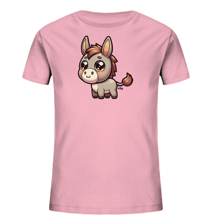 Onlineshop Shirts fuer Kinder - Dieses hellrosa T-Shirt fuer Kinder zeigt eine entzueckende Illustration eines kleinen Esels. Der Esel ist im niedlichen Cartoon-Stil mit grossen Augen und freundlichem Ausdruck gestaltet. Das Motiv befindet sich zentral auf der Vorderseite des Shirts.