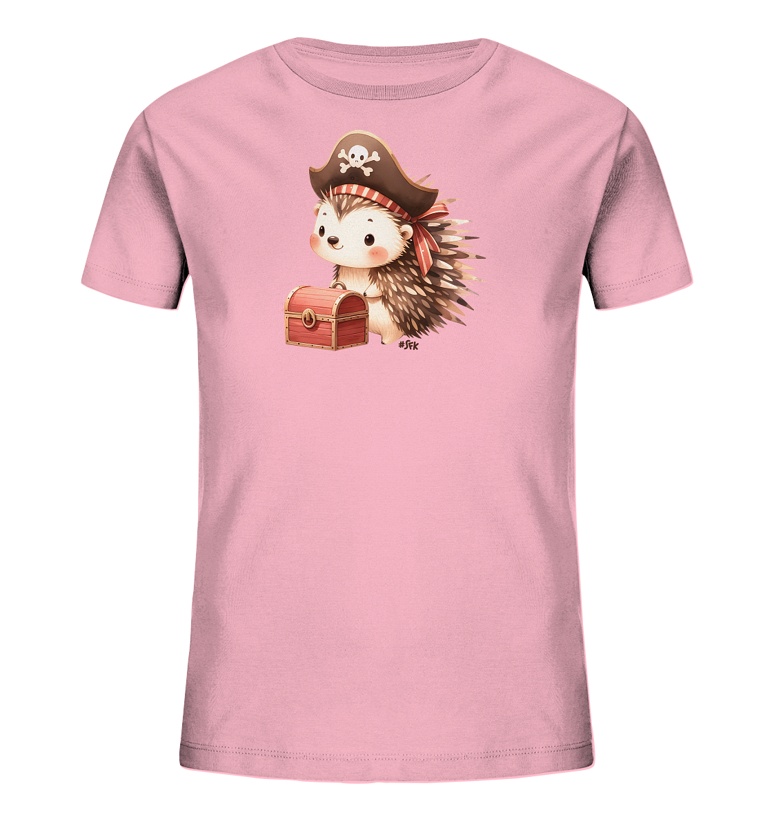 Onlineshop Shirts fuer Kinder - Dieses rosa Kinder T-Shirt zeigt eine Illustration eines niedlichen Igels. Der Igel traegt einen Piratenhut mit Totenkopf und eine rote Bandana und steht neben einer kleinen, detailreich gestalteten Schatzkiste. Das Design ist im charmanten Cartoon-Stil gehalten und vermittelt einen froehlichen, abenteuerlichen Eindruck. Es ist ein verspieltes Motiv, das Kinder begeistern koennte.