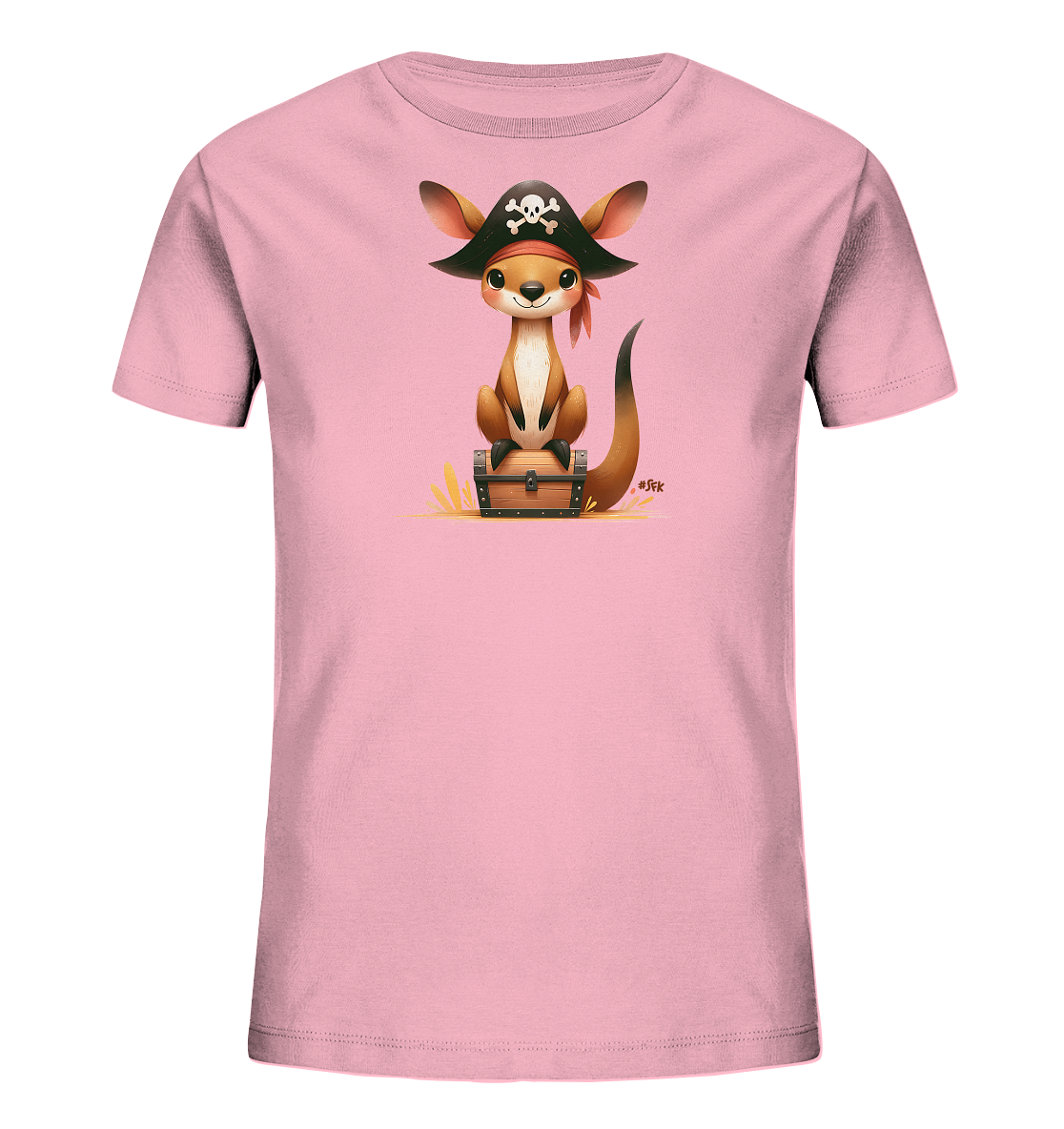 Onlineshop Shirts fuer Kinder - Das Bild zeigt ein hellrosa T-Shirt fuer Kinder mit einem charmanten Motiv. Ein kleines Kaenguru im Piratenkostuem sitzt auf einer Schatzkiste. Es traegt einen Piratenhut mit Totenkopf und ein rotes Halstuch. Die Illustration ist detailreich und ansprechend.