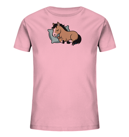Schlafendes braunes Pferd auf hellem Kissen – Kinder-T-Shirt