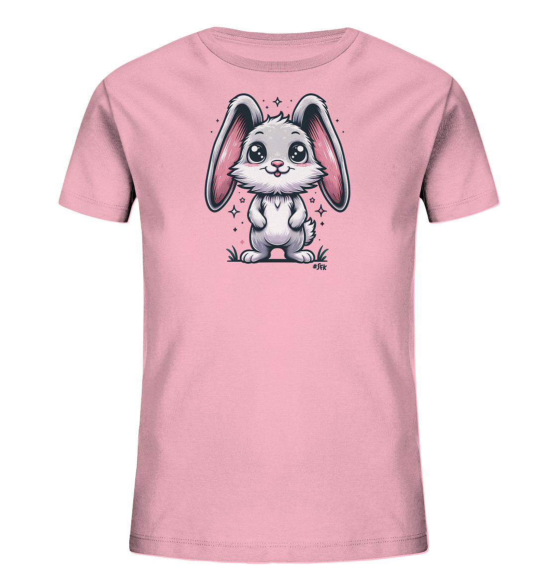 Onlineshop Shirts fuer Kinder - Dieses rosa T-Shirt fuer Kinder zeigt eine entzueckende Illustration eines kleinen, grauen Hasen. Der Hase hat grosse, aufmerksame Augen und lange Ohren und steht laechelnd in einer stilisierten Umgebung mit kleinen Grashalmen. Um den Hasen herum sind funkelnde Sterne zu sehen, die dem Design einen verspielten Touch verleihen. Das Motiv ist zentral auf der Vorderseite des Shirts platziert und wirkt froehlich.