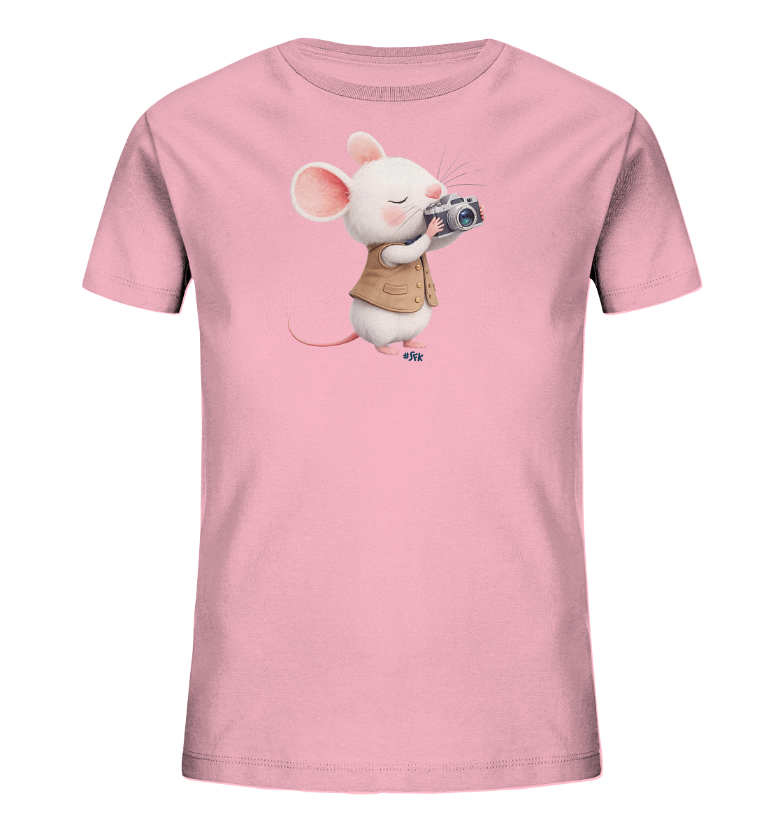 Onlineshop Shirts fuer Kinder - Das Bild zeigt ein rosafarbenes Kinder-T-Shirt mit einem niedlichen Tiermotiv auf der Vorderseite. Abgebildet ist eine kleine, weisse Maus in einem braunen Gilet, die eine klassische Kamera haelt. Die Maus hat die Augen geschlossen, als wuerde sie gerade ein Foto aufnehmen. Das Design wirkt verspielt und liebevoll gestaltet.