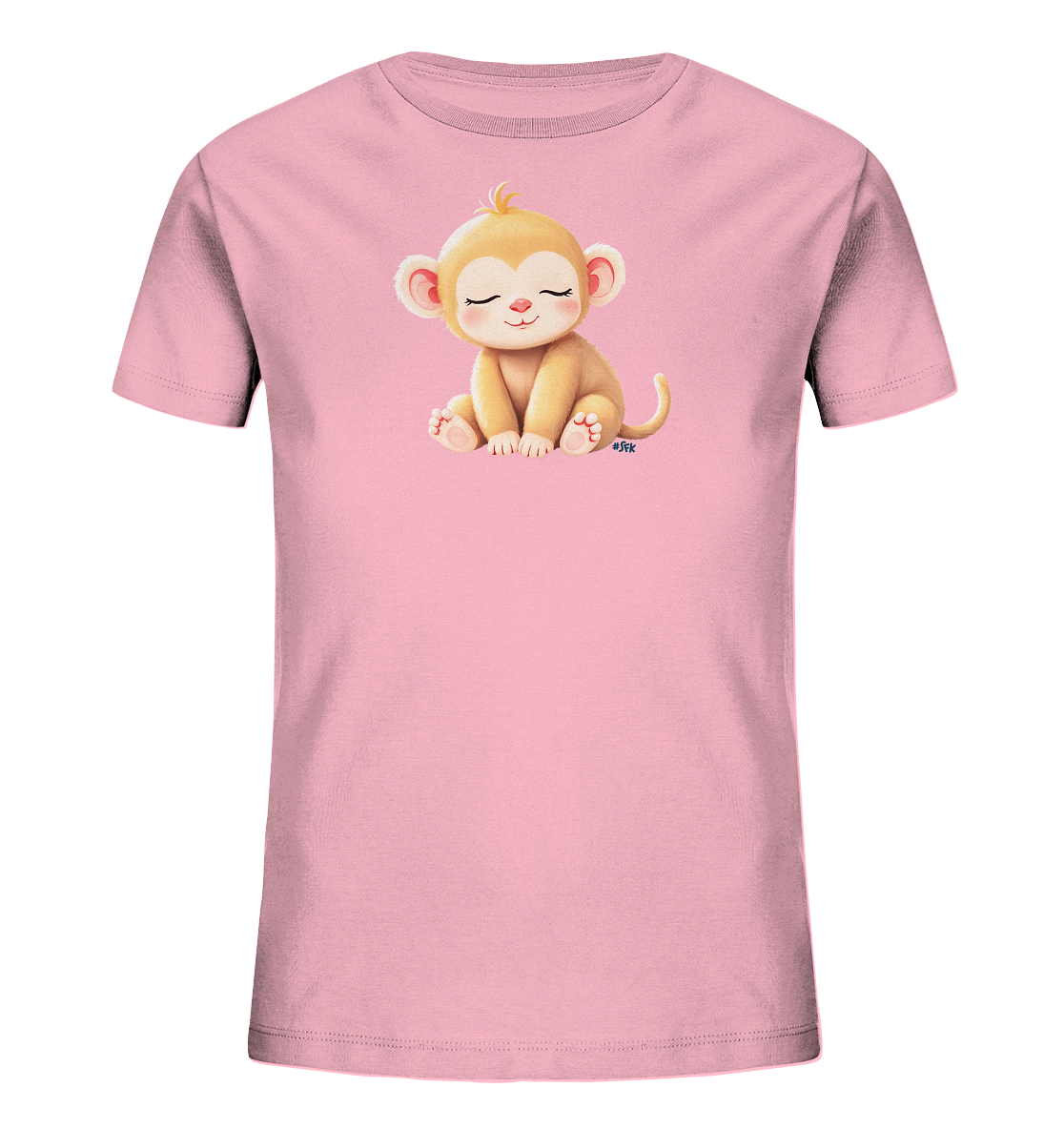 Onlineshop Shirts fuer Kinder - Das Bild zeigt ein rosafarbenes T-Shirt fuer Kinder. Auf der Vorderseite ist eine suesse, sitzende Comic-Figur eines Affen abgebildet. Der Affe hat hellbraunes Fell, rosafarbene Ohren und Wangen, und seine Augen sind geschlossen, mit einem sanften Laecheln. Das Design wirkt ruhig und freundlich.