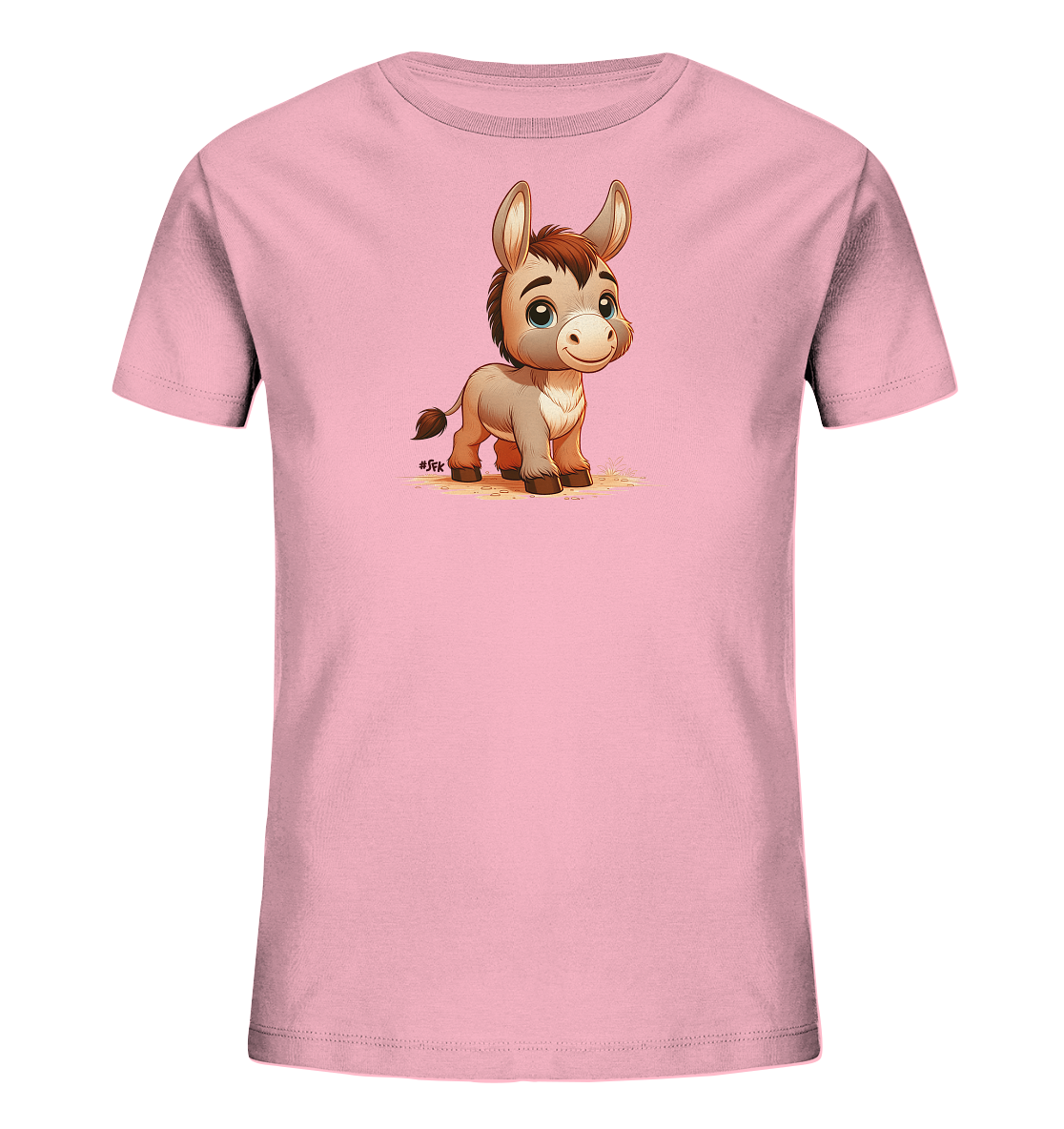 Onlineshop Shirts fuer Kinder - Dieses hellrosa Kinder T-Shirt ist mit einer suessen Illustration eines kleinen Esels bedruckt. Der Esel hat grosse Augen und Ohren und steht auf einem angedeuteten sandigen Untergrund. Die detaillierte Grafik verleiht dem Shirt einen freundlichen und verspielten Charakter. Es ist ein ansprechendes Motiv fuer Kinderkleidung.
