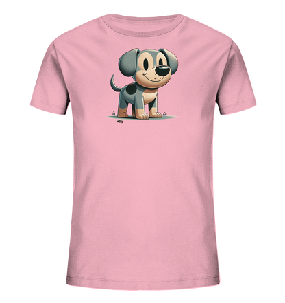 Onlineshop Shirts fuer Kinder - Das Bild zeigt ein rosa T-Shirt fuer Kinder mit einer niedlichen Cartoon-Illustration eines Hundes. Der Hund ist grau und beige mit Flecken und steht auf einer kleinen Grasflaeche. Er hat grosse Ohren, ein freundliches Laecheln und schaut nach vorne. Dieses Design verleiht dem Shirt einen froehlichen und verspielten Look.