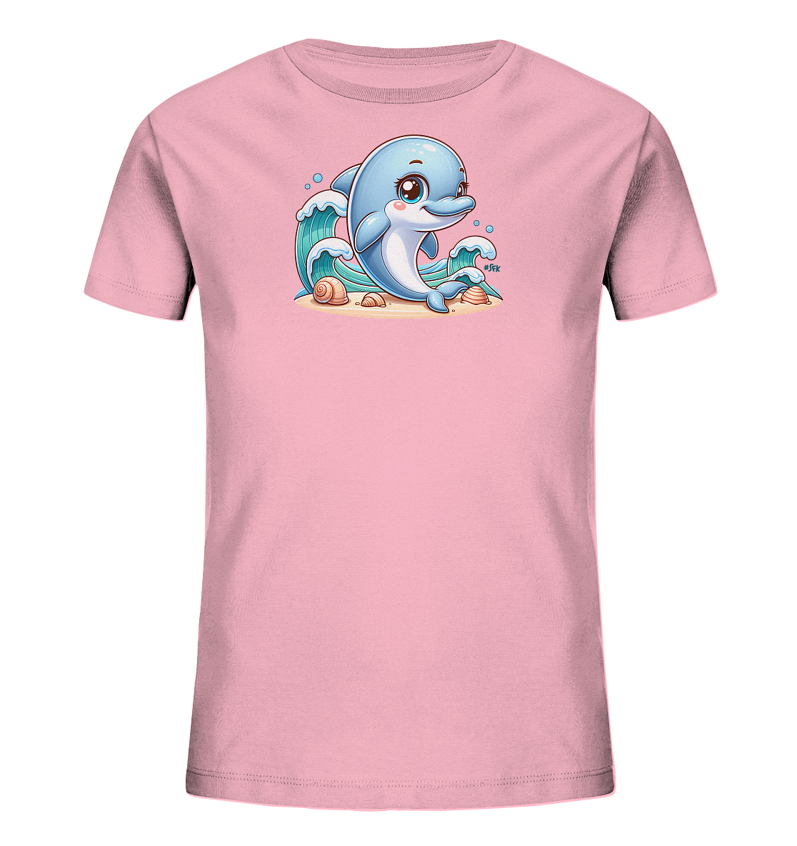 Onlineshop Shirts fuer Kinder - Das Bild zeigt ein rosa Kinder-T-Shirt mit einem niedlichen Cartoon-Delfin-Motiv auf der Vorderseite. Der hellblaue Delfin sitzt auf sandigem Grund mit Muscheln und ist von stilisierten Wellen umgeben. Er hat grosse, freundliche Augen und ein Laecheln. Das Design wirkt verspielt und froehlich, ideal fuer Kinder.
